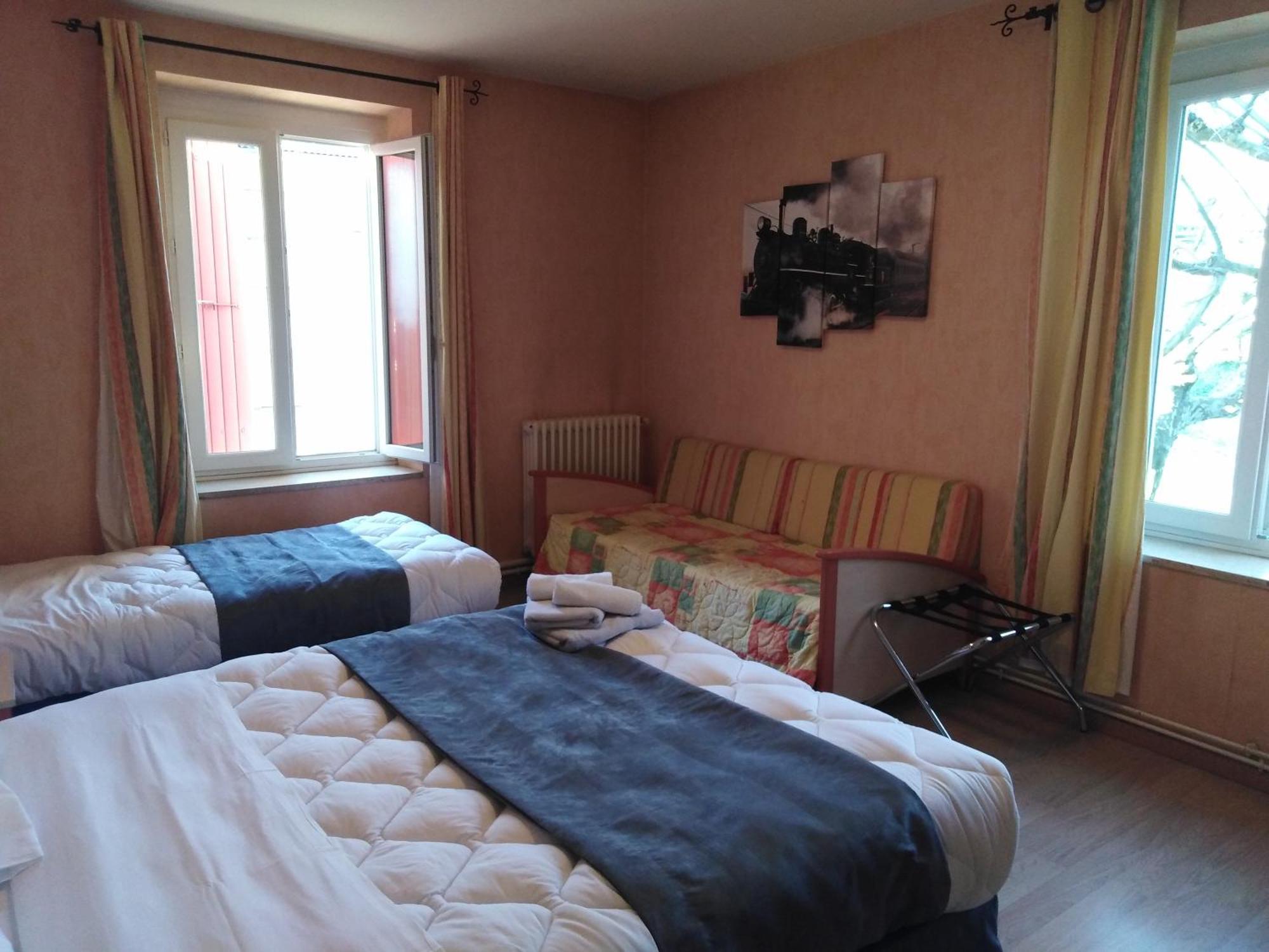 Logis Hotel Des Voyageurs Restaurant La Bonne Tabl'Hay Livron-sur-Drôme Zewnętrze zdjęcie