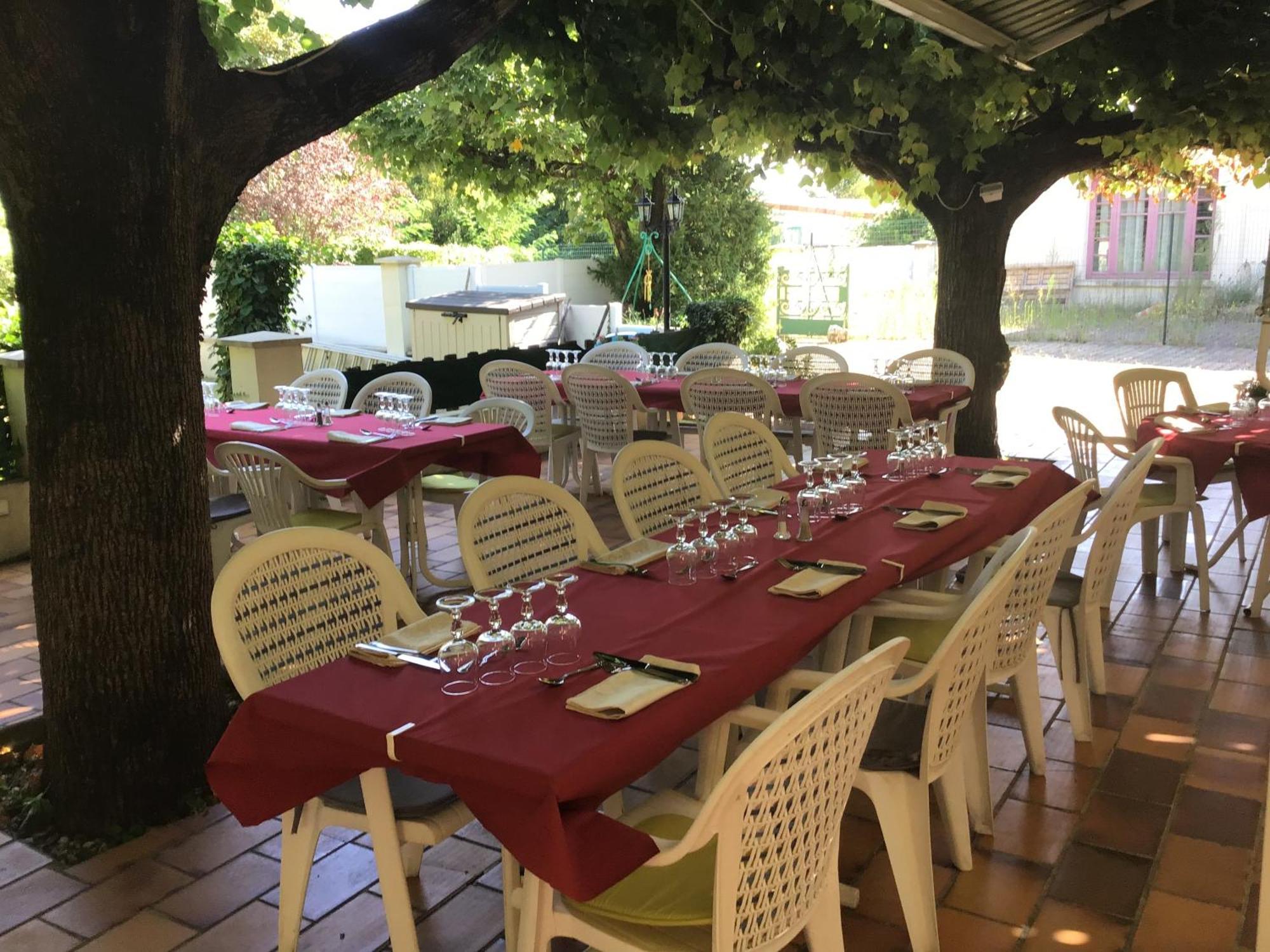 Logis Hotel Des Voyageurs Restaurant La Bonne Tabl'Hay Livron-sur-Drôme Zewnętrze zdjęcie