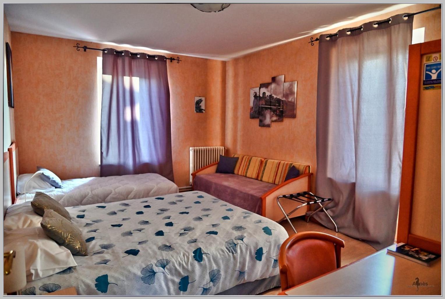 Logis Hotel Des Voyageurs Restaurant La Bonne Tabl'Hay Livron-sur-Drôme Zewnętrze zdjęcie