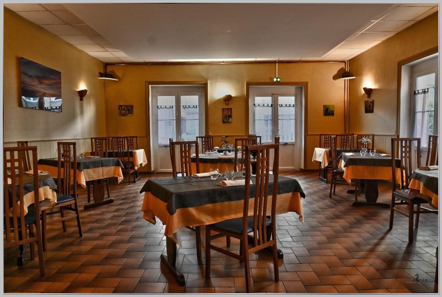 Logis Hotel Des Voyageurs Restaurant La Bonne Tabl'Hay Livron-sur-Drôme Zewnętrze zdjęcie
