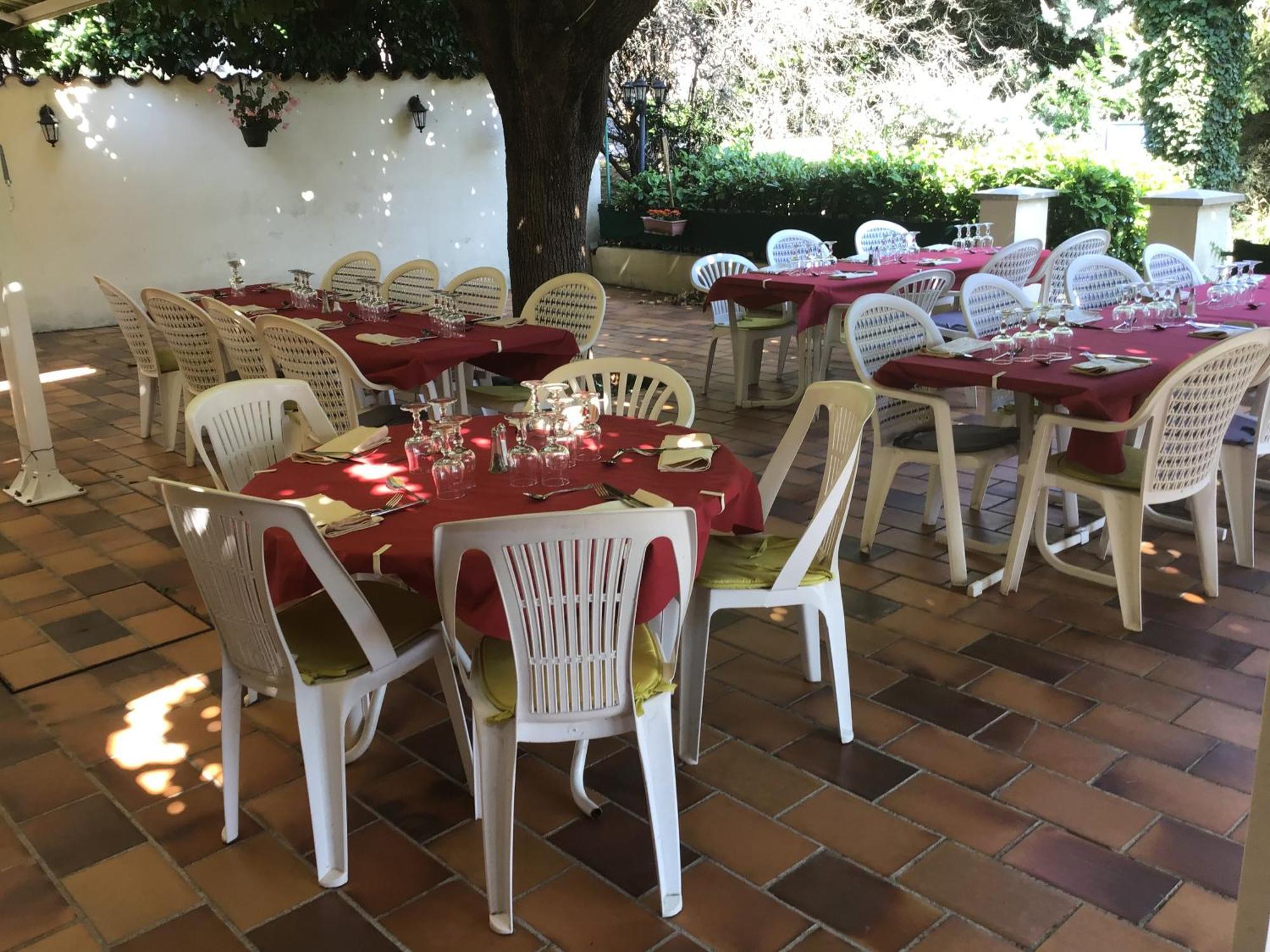 Logis Hotel Des Voyageurs Restaurant La Bonne Tabl'Hay Livron-sur-Drôme Zewnętrze zdjęcie