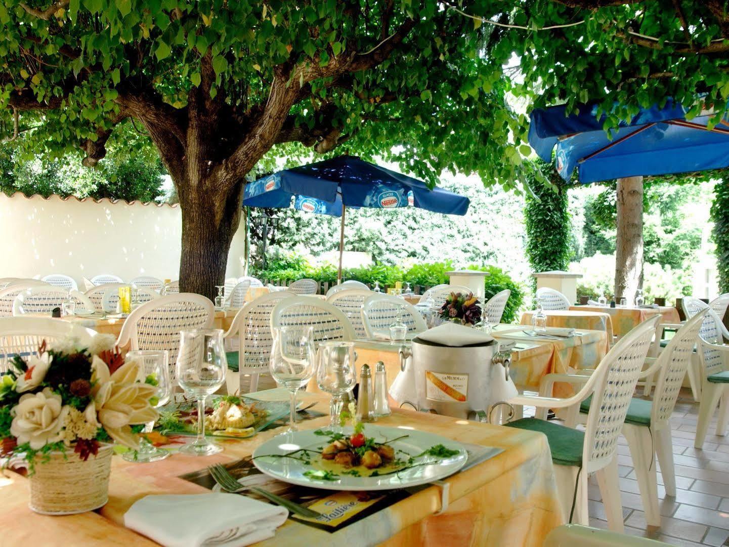 Logis Hotel Des Voyageurs Restaurant La Bonne Tabl'Hay Livron-sur-Drôme Zewnętrze zdjęcie
